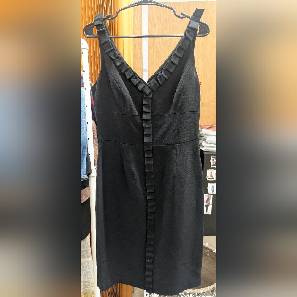 Carmen Marc Valvo Collection Black Sleeveless Dress